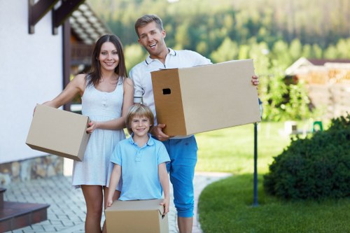 Packing services by house removalists in Manandvan Merton